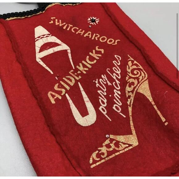 Vintage 1960s red felt Switcharoos Aside-kick‎ Party Pinchers shoe storage bag - Picture 2 of 8